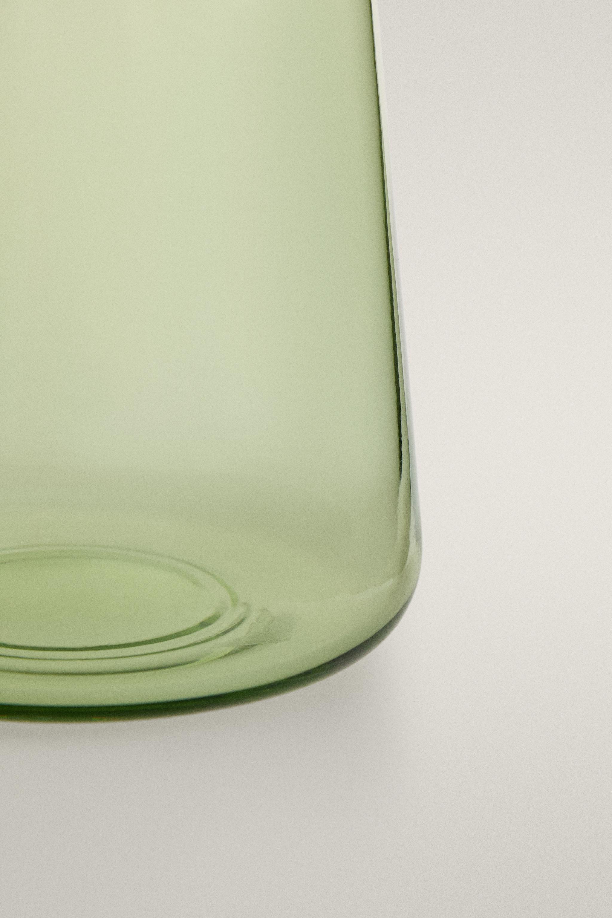CONICAL CRYSTALLINE TUMBLER